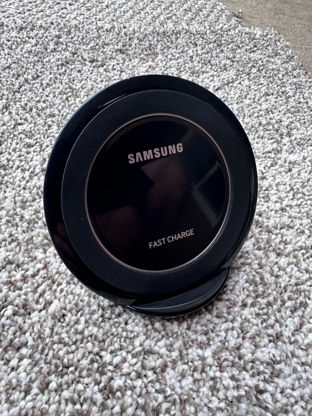 Samsung Fast Charge Wireless Charging Stand - Black (no cords )